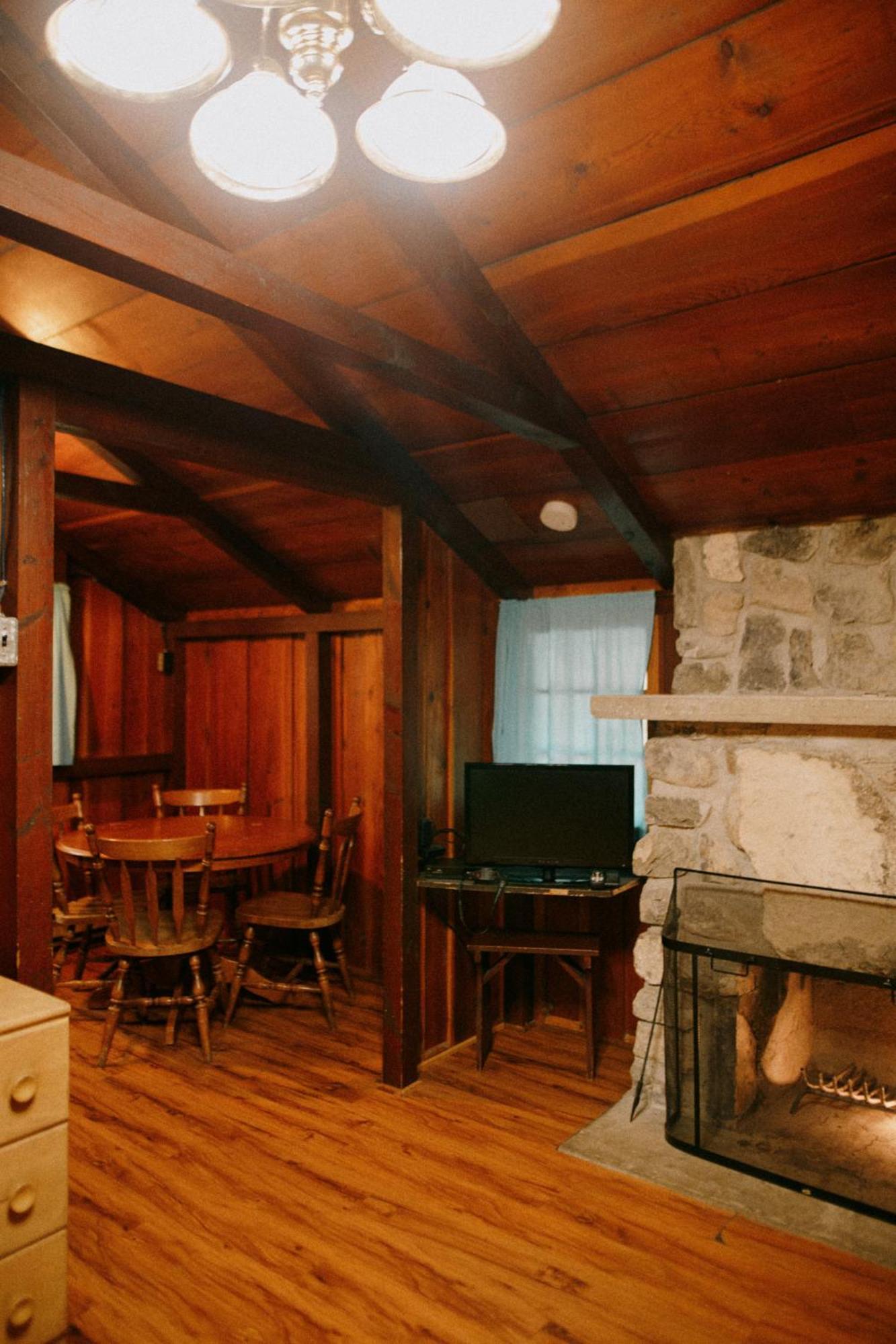 Addison'S Bungalows Brisco Buitenkant foto